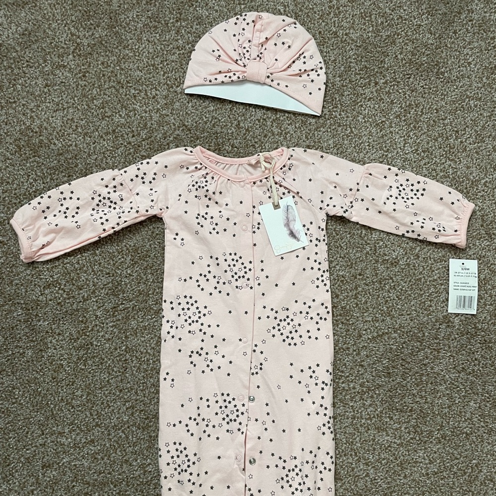Baby girl sleep gown with beanie